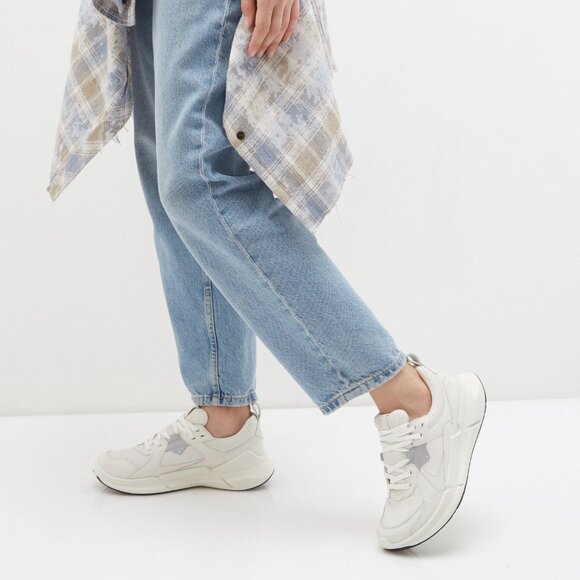 ECCO Women's Biom 2.2 Gore-Tex Sneaker - Picture 4 of 5